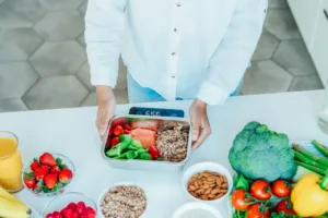 Jak wybrac idealny program zywieniowy w cateringu